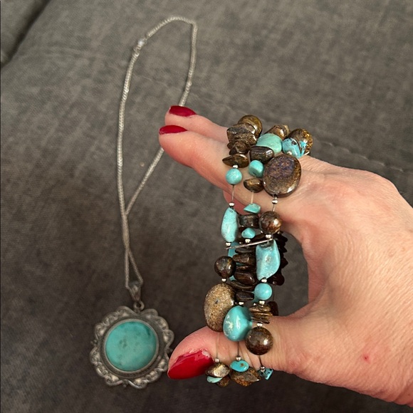 Turquoise and Silver Necklace and Bracelet Set - Picture 6 of 6